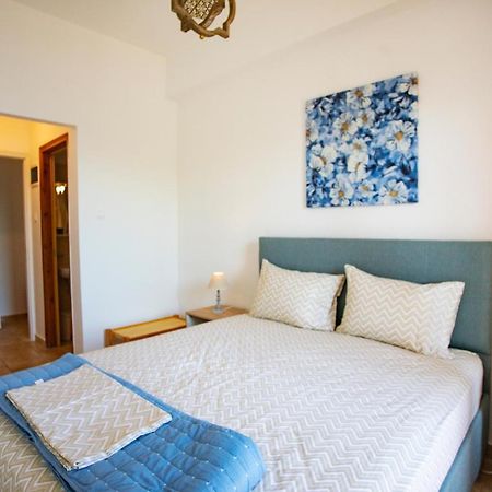 Notos Sea Front Apartment Glossa Esterno foto