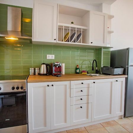 Notos Sea Front Apartment Glossa Esterno foto