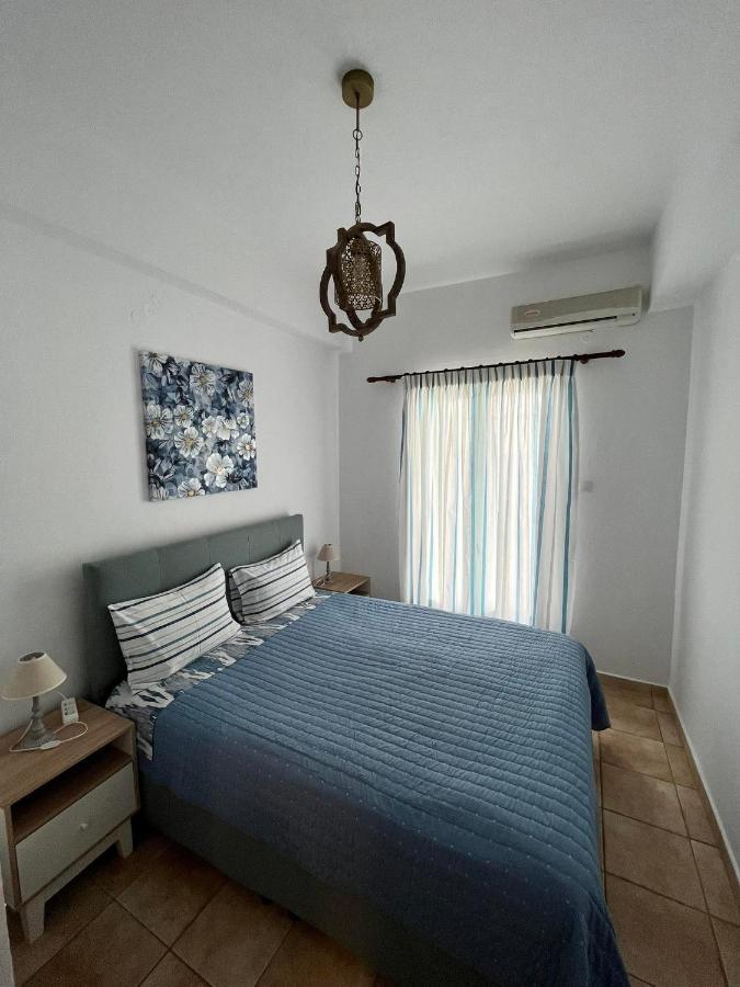 Notos Sea Front Apartment Glossa Esterno foto